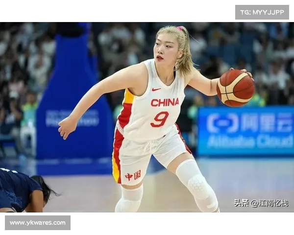 德国女足右路用人危机加剧 格温伤缺迫使战术重组成效待考